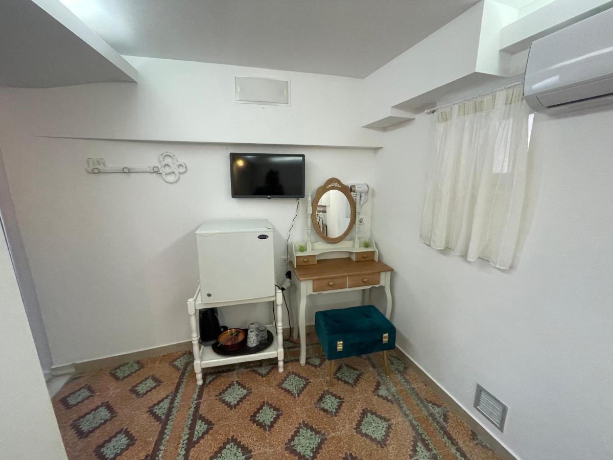 Burgos Barrio Hotel Naxos City Ngoại thất bức ảnh