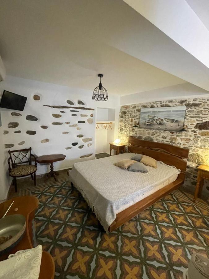 Burgos Barrio Hotel Naxos City Ngoại thất bức ảnh