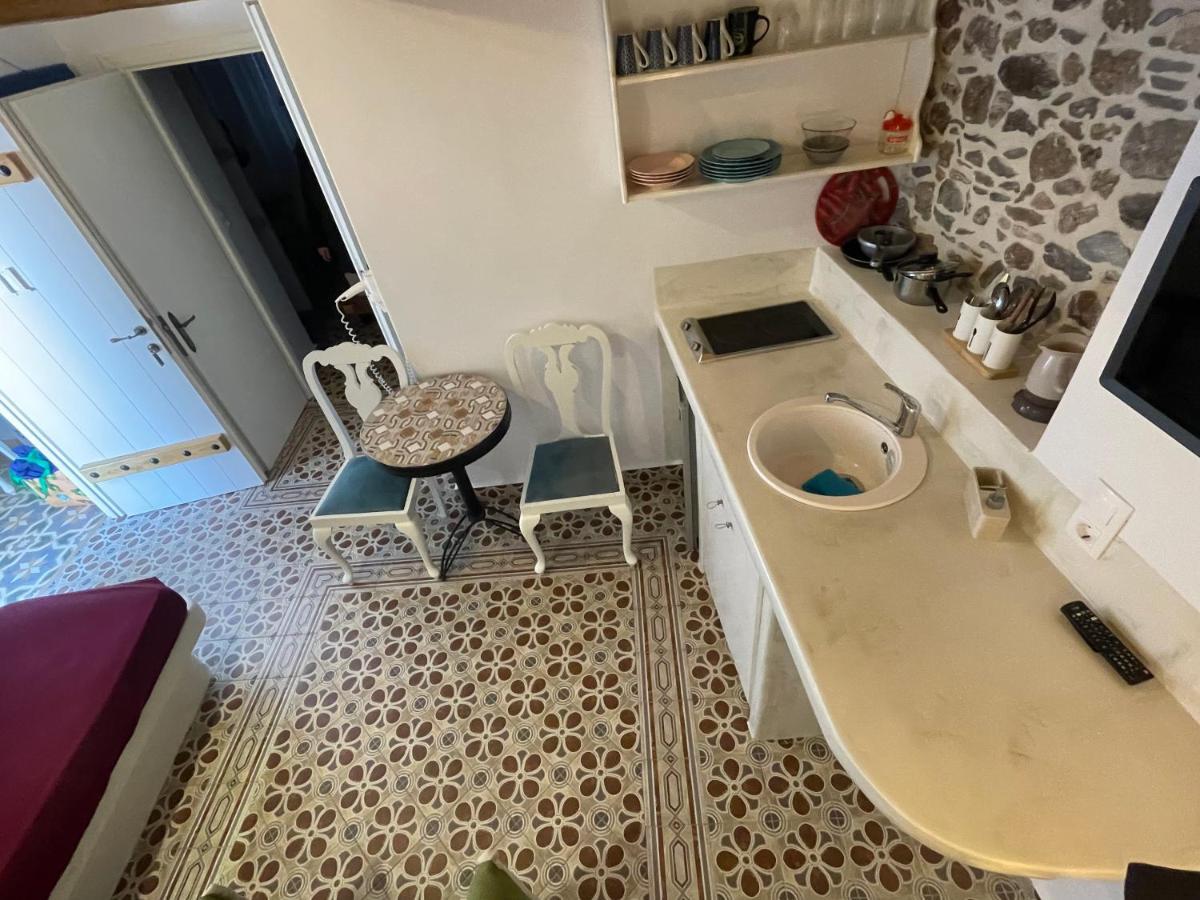 Burgos Barrio Hotel Naxos City Ngoại thất bức ảnh