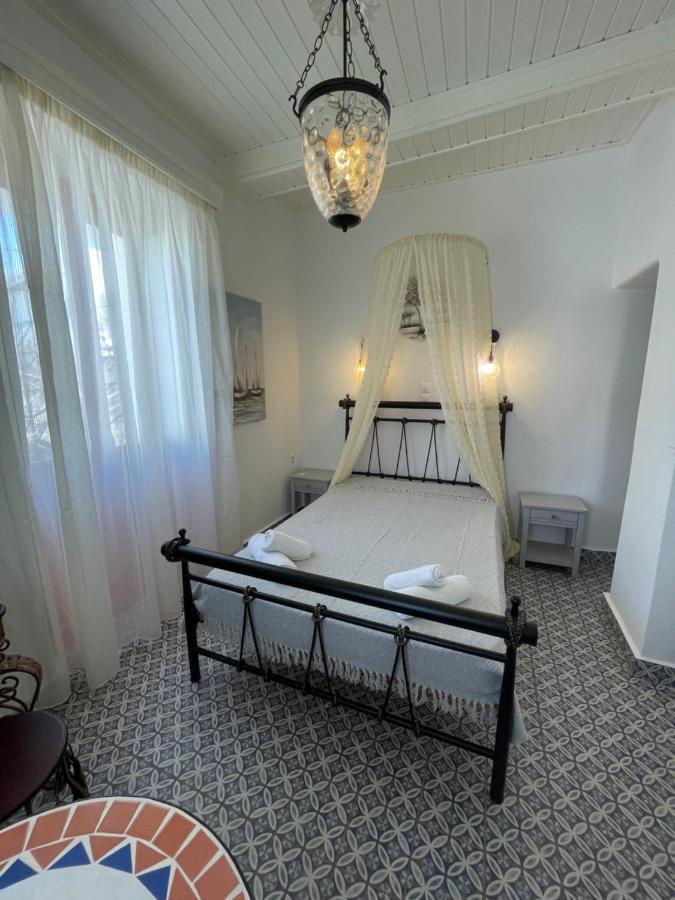 Burgos Barrio Hotel Naxos City Ngoại thất bức ảnh