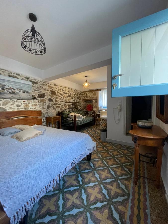 Burgos Barrio Hotel Naxos City Ngoại thất bức ảnh