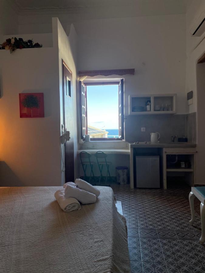 Burgos Barrio Hotel Naxos City Ngoại thất bức ảnh