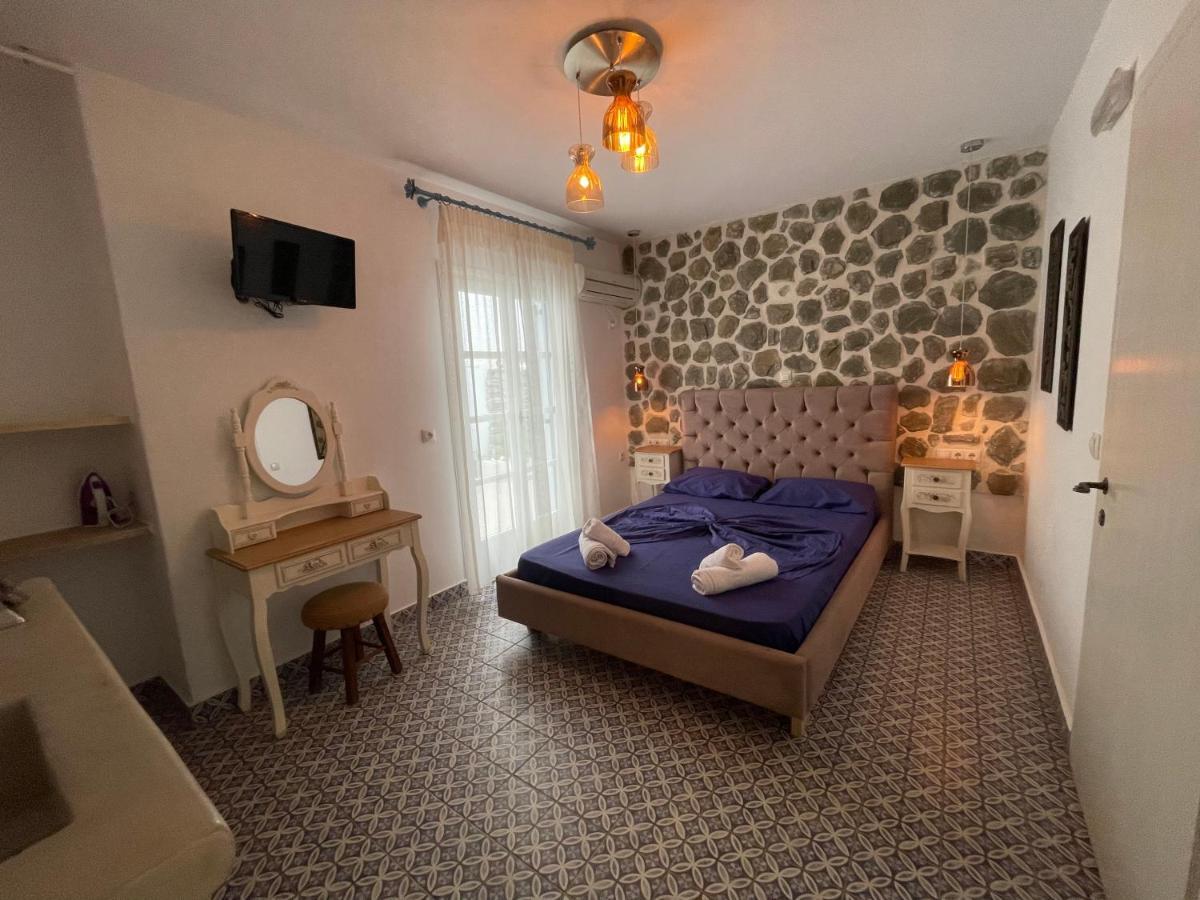 Burgos Barrio Hotel Naxos City Ngoại thất bức ảnh