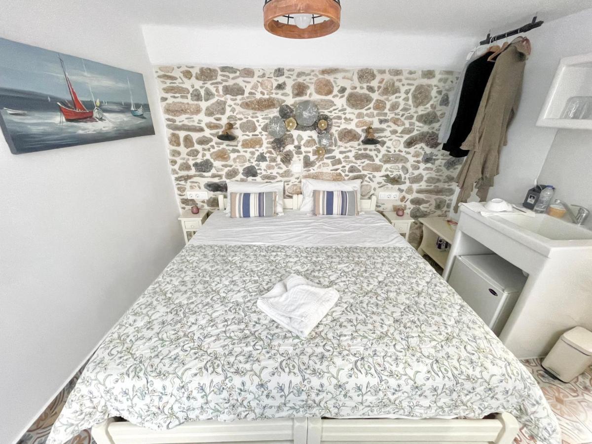 Burgos Barrio Hotel Naxos City Ngoại thất bức ảnh